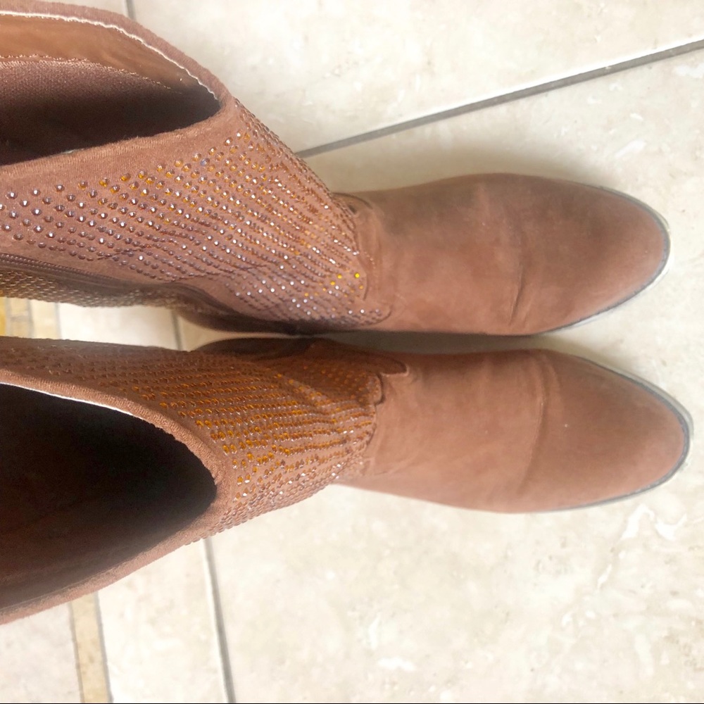 Boots - Picture 2 of 6